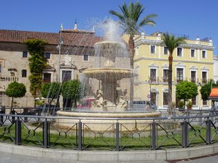 Fuente Ornamental en Plaza de España